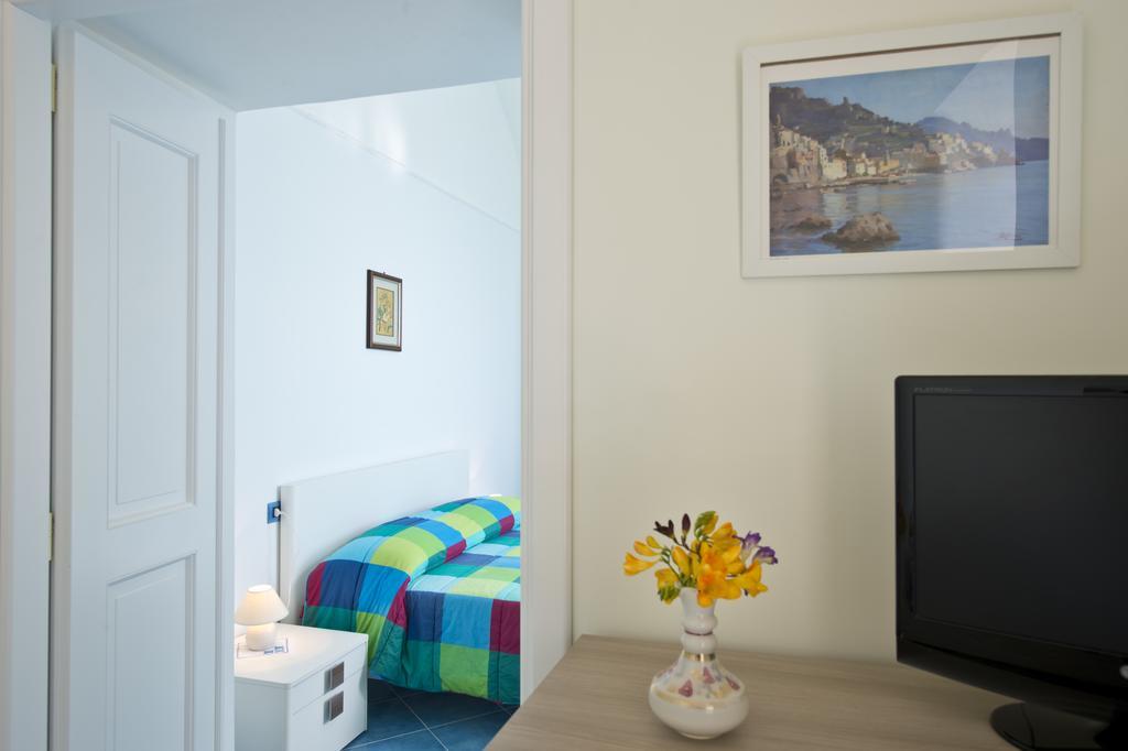 Blu Rose Apartment Амалфи Екстериор снимка
